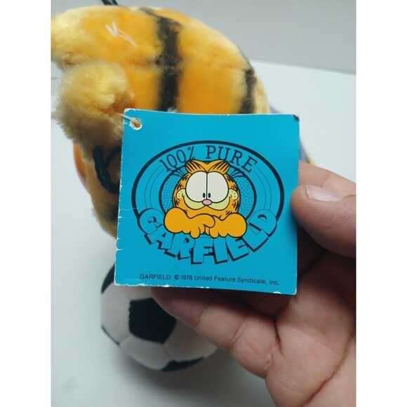 GARFIELD Dakin 1981 Vtg Soccer Player  CAT 9" Plush STUFFED ANIMAL With Tags - Picture 3 of 4